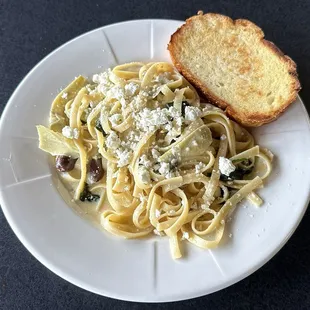 Mediterranean Pasta (Lunch Portion) - Mmm!