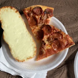 Cheese bread with pizza!!