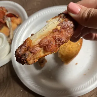 Crispy skin of the chicken hot wings!!!