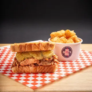 Vegan Pulled Pork Sandwich