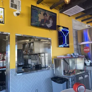 the inside of a fast food restaurant
