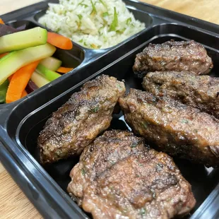 a meal of meat and vegetables