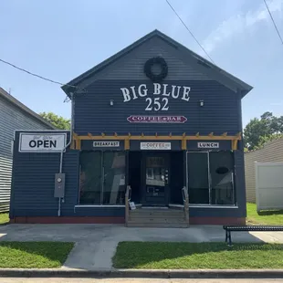 Big Blue 252 Coffee Bar