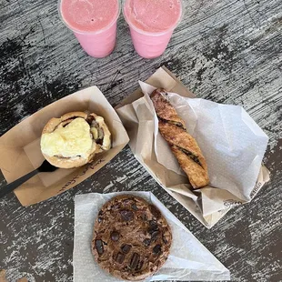 Baked goods and their amazing smoothies!