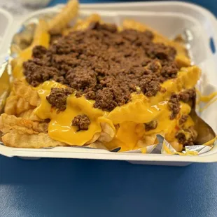 Chili cheese fries