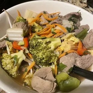 beef, broccoli and carrots
