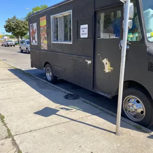 Big Boys Kitchen food truck.