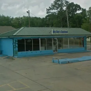 the front of the restaurant