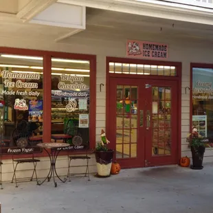 Storefront during Halloween weekend