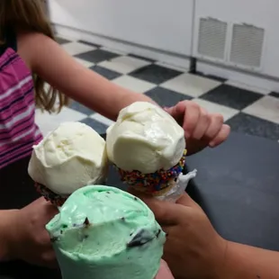 Great ice cream shop! Fun with the family in the Outerbanks.
