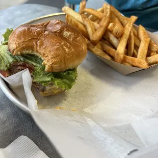 Pimento cheese burger