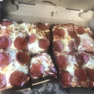 Pepperoni pizza