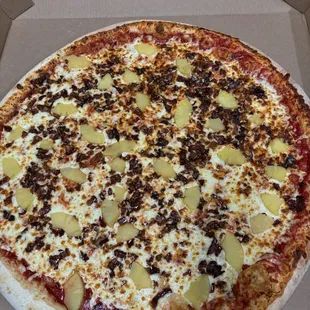 Pineapple, Bacon and Ex-cheese pizza