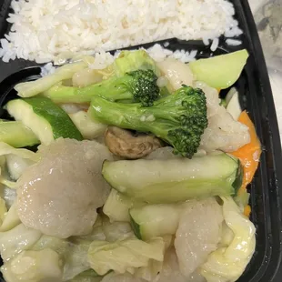 Lunch vegetables and fish fillet