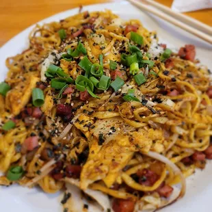 My Dinner last eve @Big City Diner -Kailua-  Fried Min Noodles. I can never eat it all?!  Haha!  Shares w/Hubby. #SupportLocalBusinessesHi