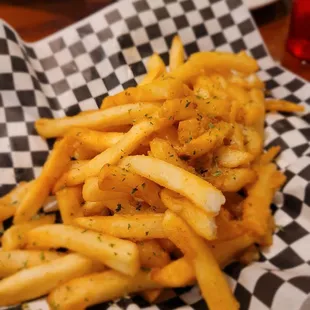 Dinner @Big City Diner &amp; we&apos;re here to watch Da UH game, GO BOWS!!!  Garlic Fries for meeh &amp; A Sandwich later on. Lol.