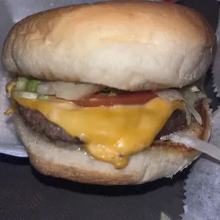 Pretty good 1/4 Cheeseburger