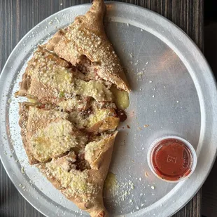 Bronx Pizza Calzone
