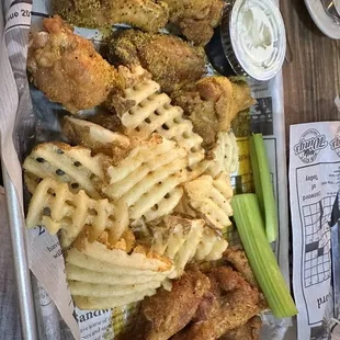 Wing Basket with French Fries