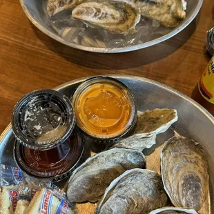 Steamed and raw oysters