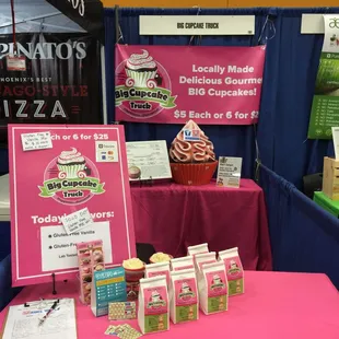 Thanks to everyone at the Gluten Free Expo for stopping by for one of our yummy gluten-free cupcakes! We sold out early both days!!