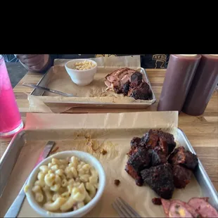 Turkey, Burnt Ends, Jalapeño Cheddar Sausage, and Bacon Mac and Cheese. All taste fabulous.