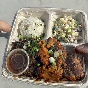 Large Mixed Plate ~ bbq steak and crispy fried chicken, Mac salad and rice