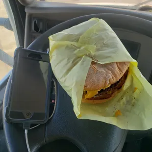 Big Daddy's Dbl bacon cheeseburger