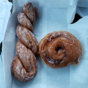 Well worth the drive. Nice people who remind you of why it is good to be from a small town. Great service and wonderful homemade doughnuts.