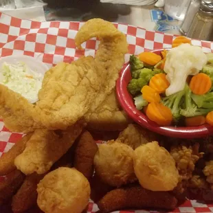 Fish,oysters and Scallops
