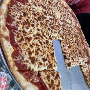 Cheese pizza. Way undercooked on the bottom. Cheese was flavorless.