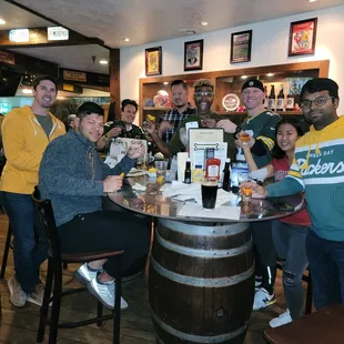 There&apos;s at least 100 Packer fans here