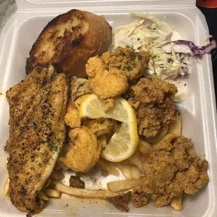 1/3 Fis 1/3 Fish, 1/3 Shrimp and 1/3 Oyster Platter