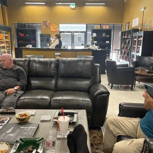 1st class atmosphere and service and cigar selection