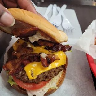 Bacon cheeseburger