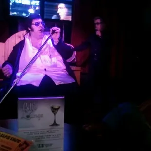 Big Elvis and chuck Rawlins duet on "American Trilogy"