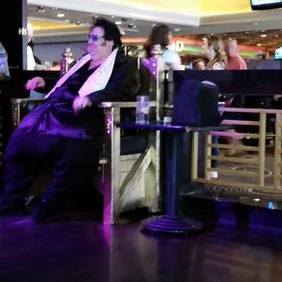 Big Elvis on June 1, 2016