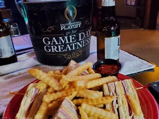 McCullars Irish Pub and Grill