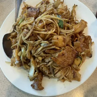 02. Beef Chow Mein