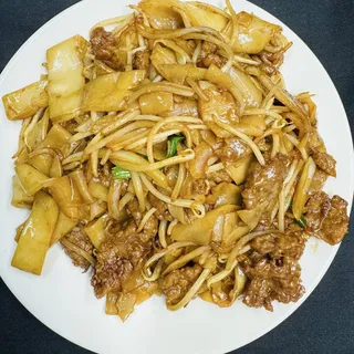 08. Dry Fried Beef Chow Fun
