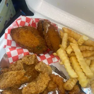 A. 10 Piece Medium Shrimp and 3 Piece Fish Combo Plate (fries &amp; fried Zucchini)