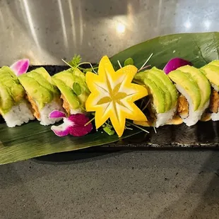 Spicy avocado roll