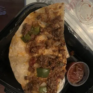 Quesadilla. Ground beef only. Where's the other meat??? Cheese curds were good but will probably not come back