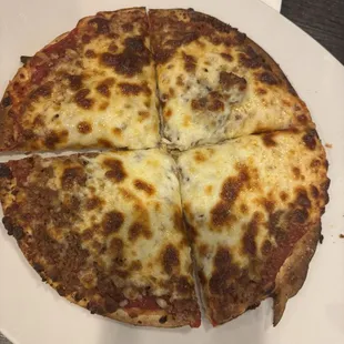 Individual size hamburger pizza