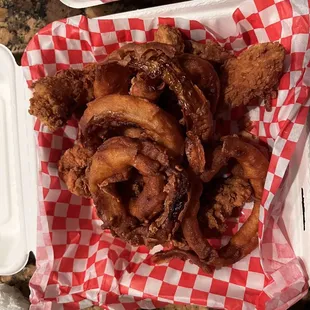 Onion rings and chicken