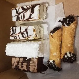 donuts, food, dough desserts