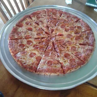 jumbo 20&apos; pepperoni