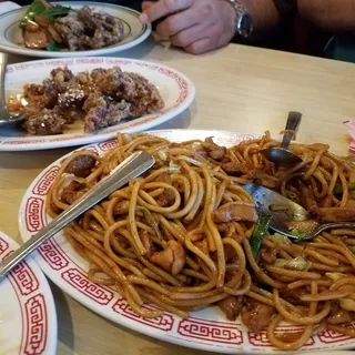 Chicken Lo Mein