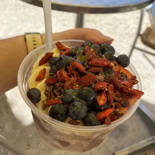 Combination of Mana Kea and Hibiscus bowl