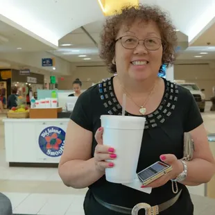 Big Island Smoothie ... large size in my hand.